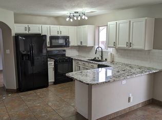 6020 Canis Ave NW, Albuquerque, NM 87114