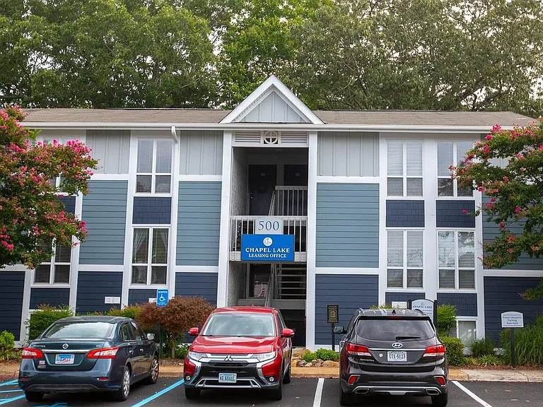 Chapel Lake Apartments — Photo 43