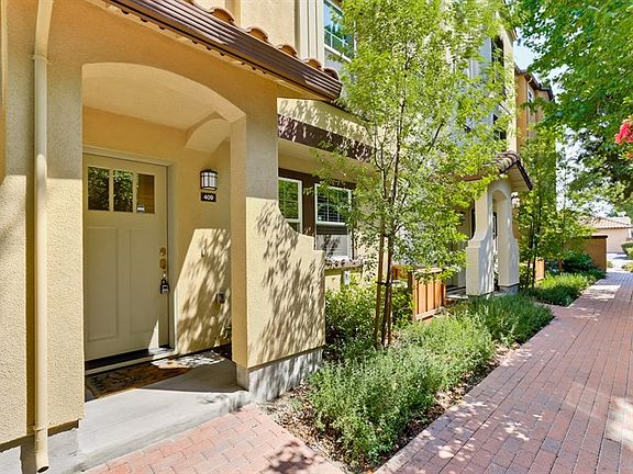 2nd image of 409 San Clemente Ter
