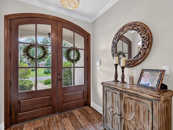 4th image of 307 Freret Dr