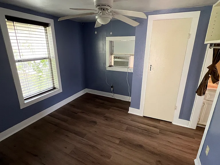 4330 Coyle St — Photo 3