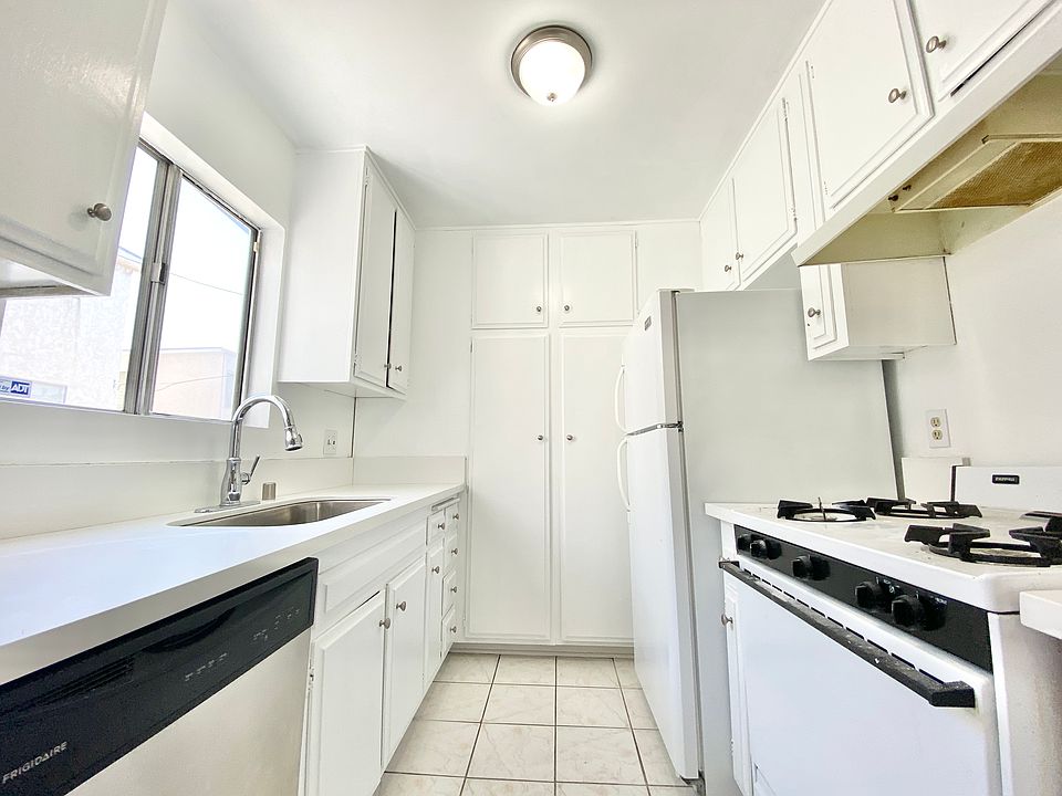 1st image of 1229 12th St APT 10