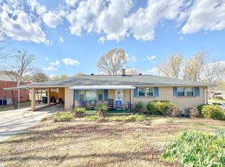 111 Shubuta Dr, Greenville, SC 29617