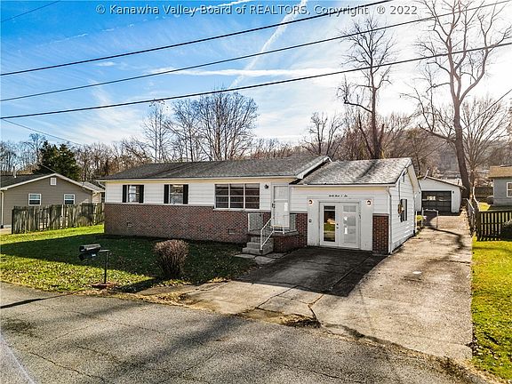 3rd image of 3306 Maywood Dr