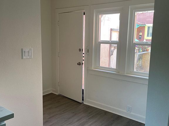 4th image of 1030 N Raymond Ave APT 4A