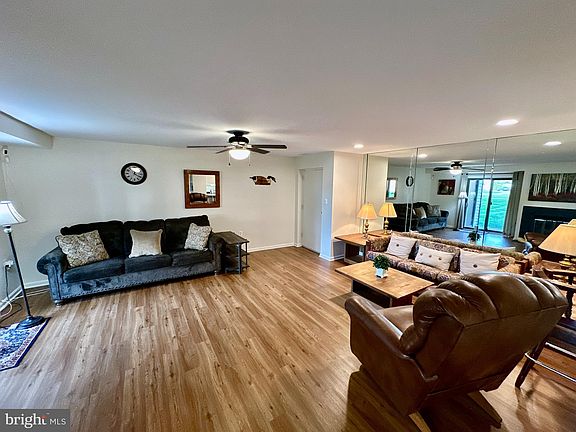 5th image of 1111 Castle Harbour Way Unit 1C