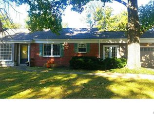 1519 Azalea Dr, Saint Louis, MO 63119