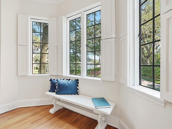 5th image of 3319 Pine St #5