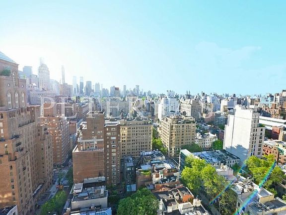 5th image of 188 E 64th St #2101B