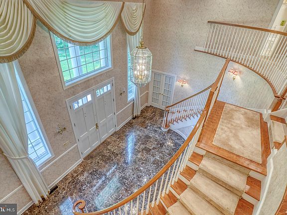 5th image of 307 Deep Creek Dr