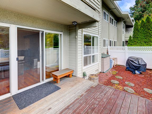 2nd image of 811 126th Pl NE APT A104