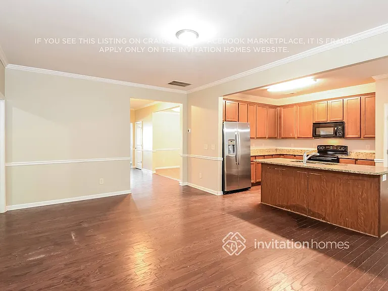 526 Crestmont Ln — Photo 5