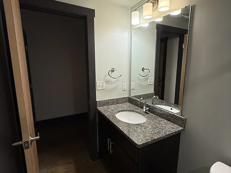 Fording Flats - All Utilities Included — Photo 15