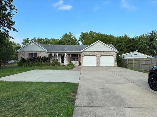 329 N Old Bethalto Rd, Bethalto, IL 62010