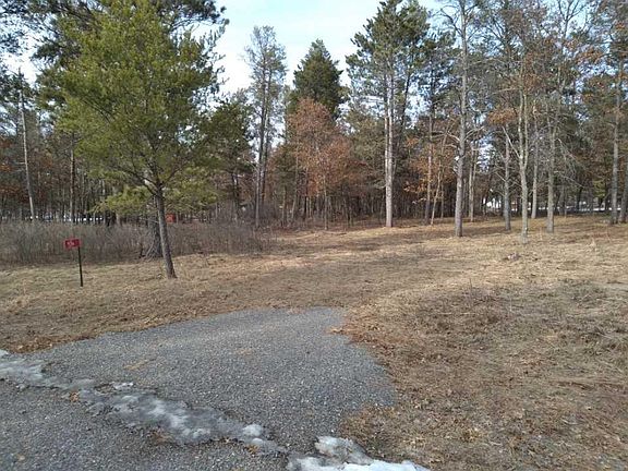 5th image of 936 East Ct