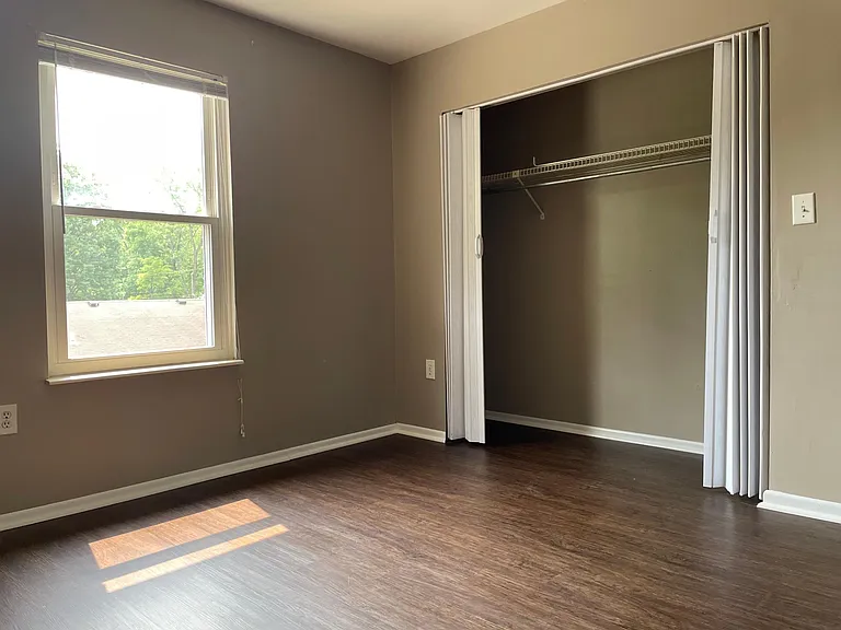1410 Forest Ln — Photo 13
