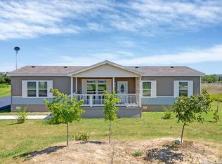 211 Galle Estates Cir, Kingsbury, TX 78638