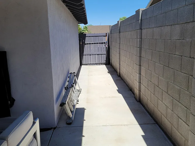 2318 N 84th Pl — Photo 16