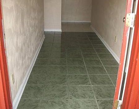 2nd image of 4061 Foxwood Dr