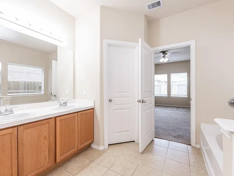 6138 Sierra Springs Ln — Photo 18
