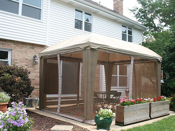 Pergola included