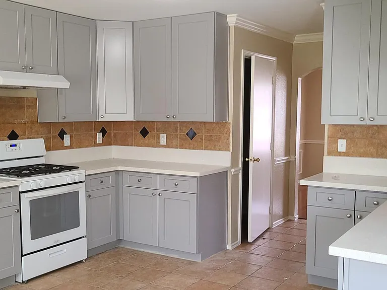 15514 Baxter Ave — Photo 4