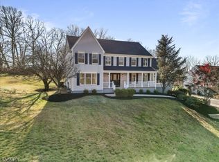 41 Studer Rd, Clinton, NJ 08809