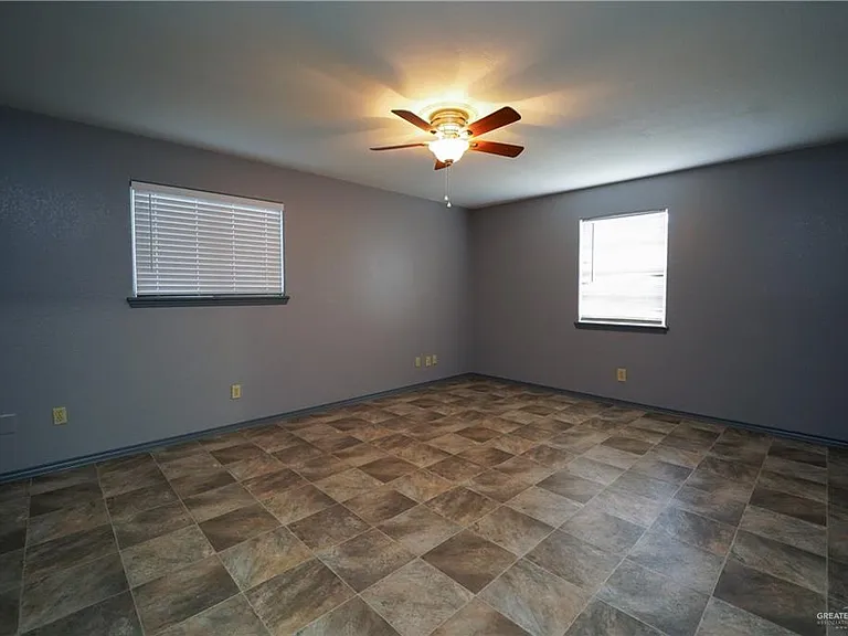 204 E Gomez Dr — Photo 18