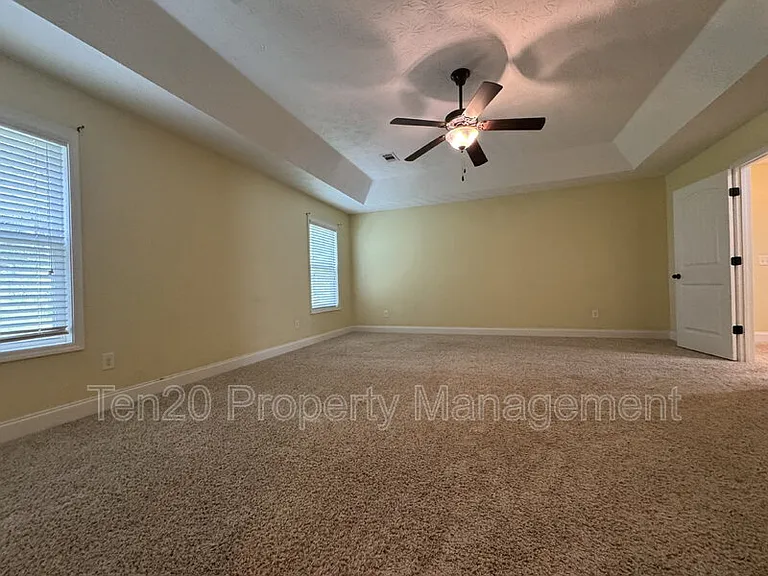 7471 Coppice Dr — Photo 9