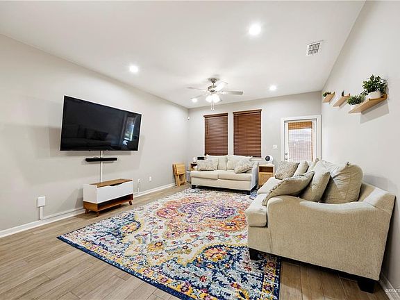 3rd image of 6332 Cascada Bend Rd