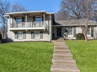 516 W Country Lane Ter, Kansas City, MO 64114