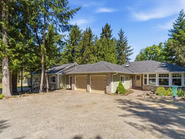 2690 Lana Rd, Nanoose Bay, BC V9P 9B2