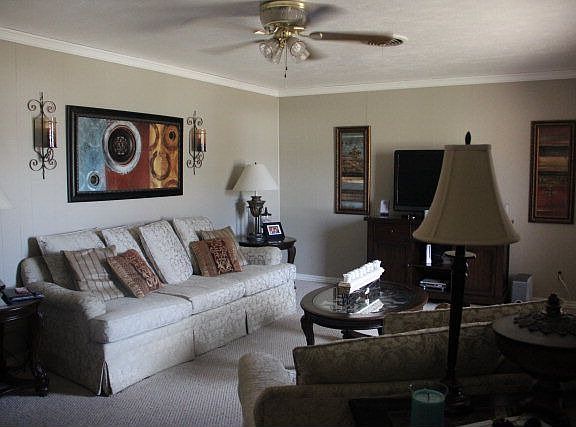 4th image of 4901 Lancaster Dr