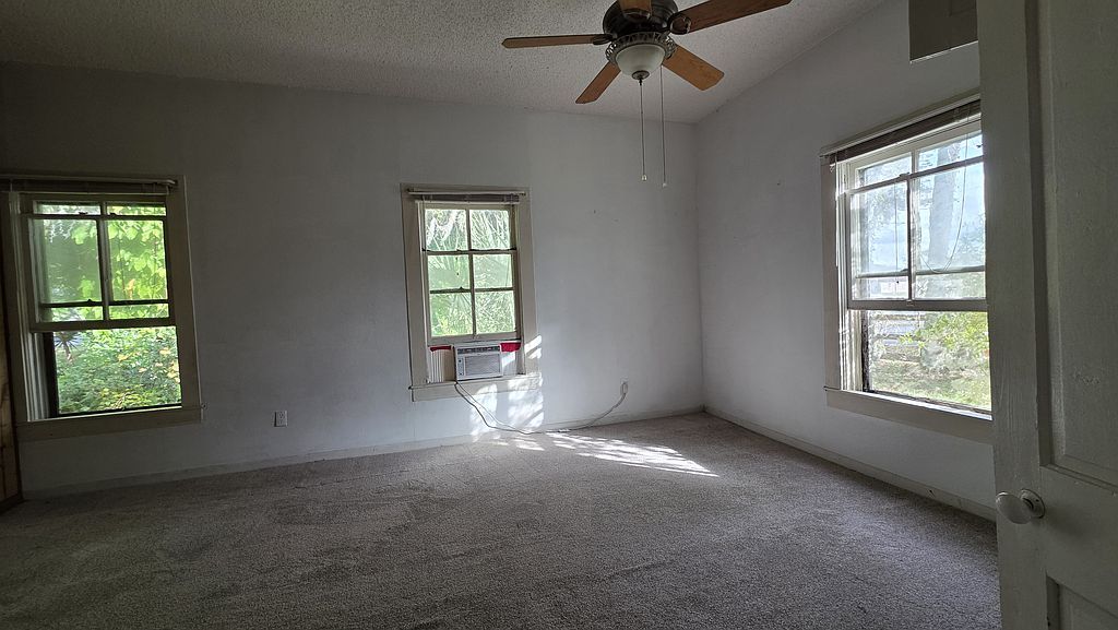 310 E Noble Ave - Property Image