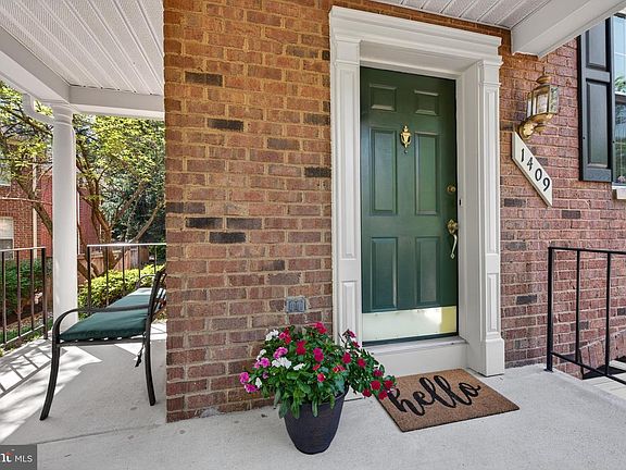 3rd image of 1409 Park Garden Ln