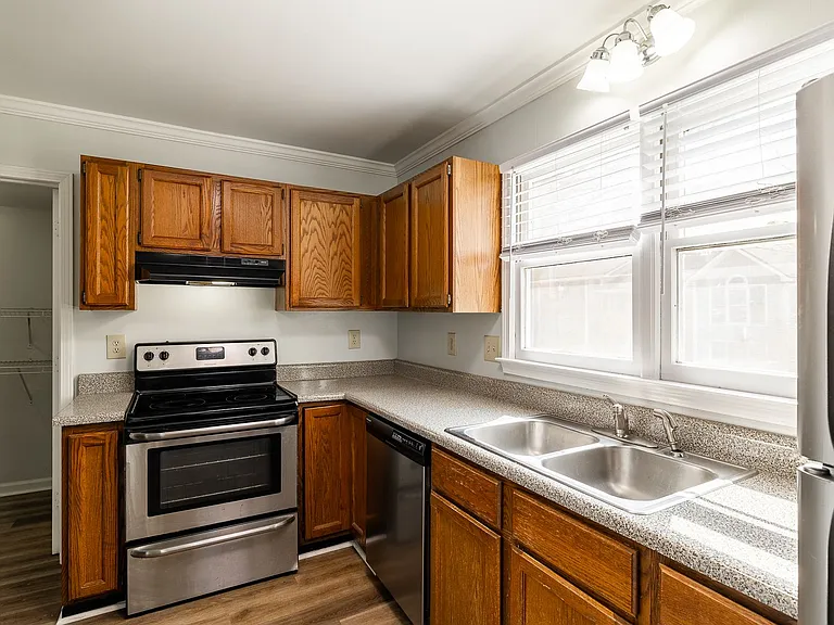 345 Research Dr — Photo 8