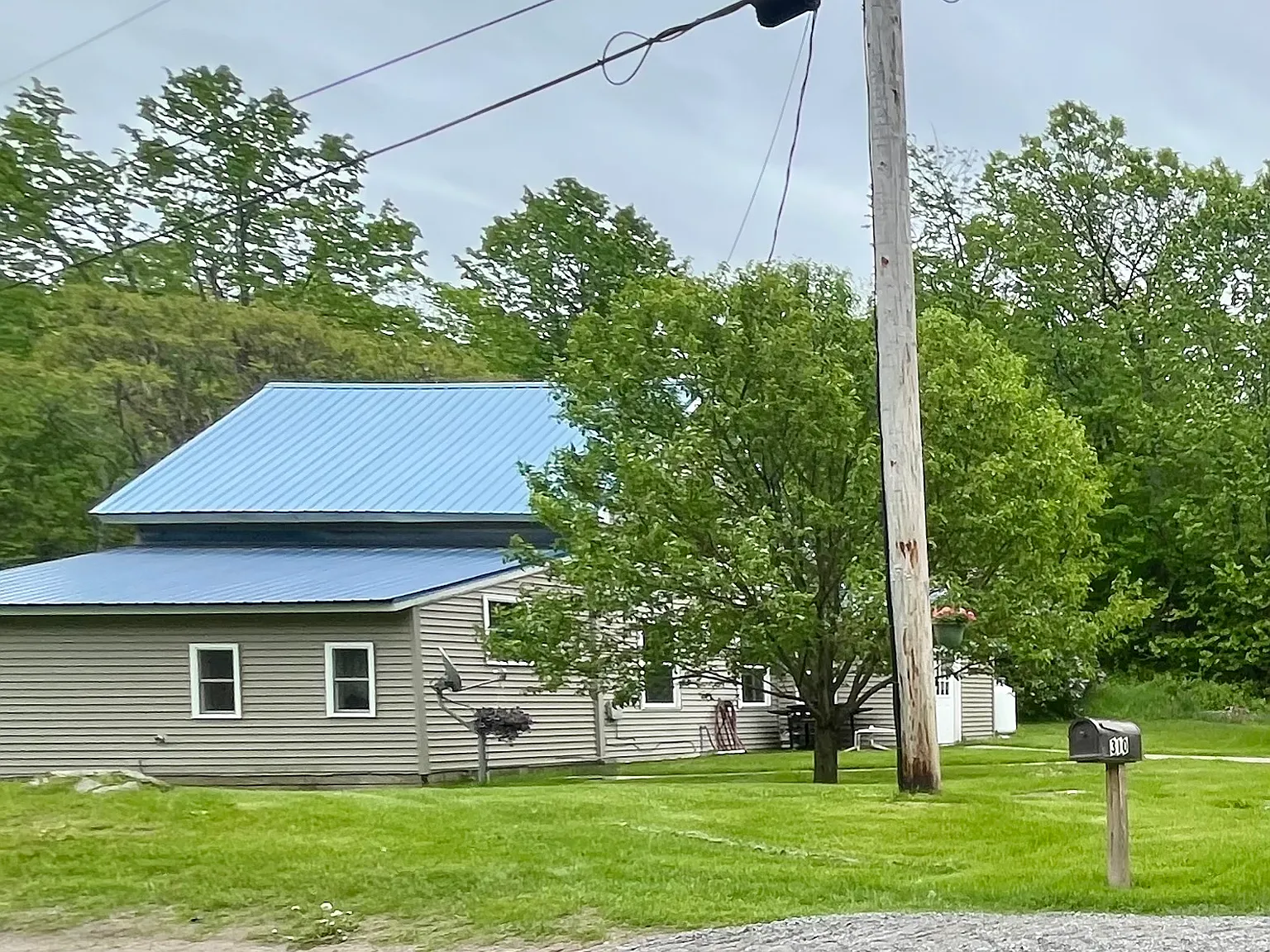 3 bed, 900 sqft, $1,000 — Photo 2