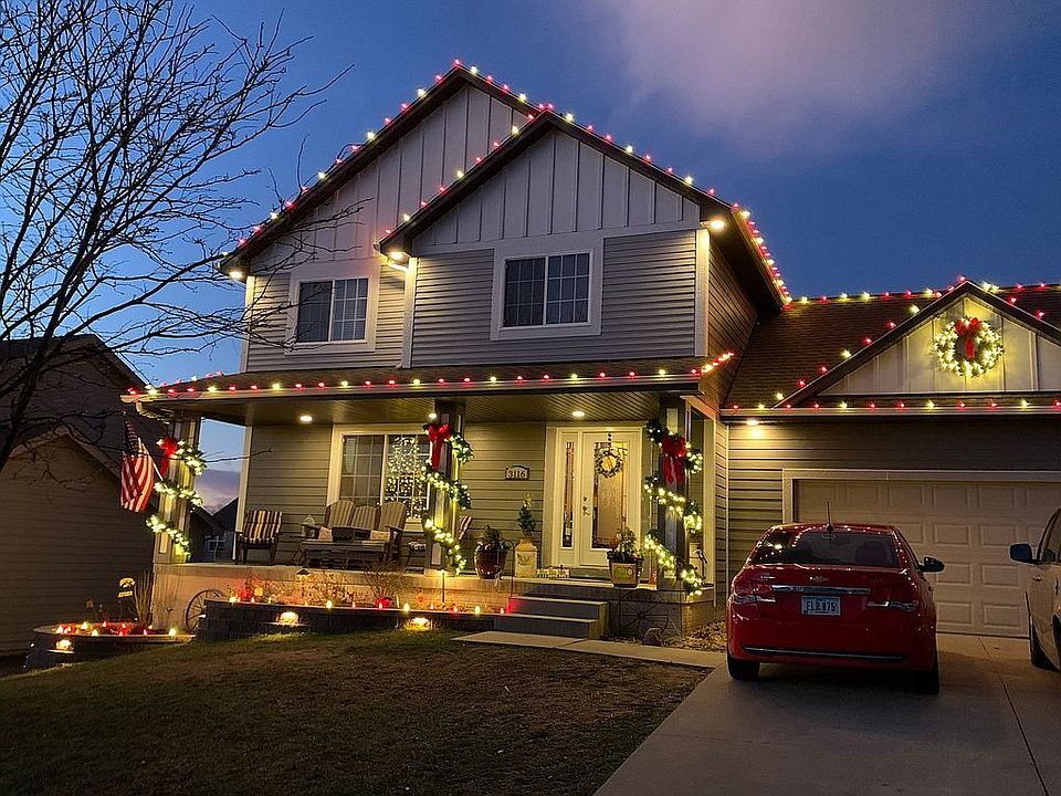 Holiday lights up