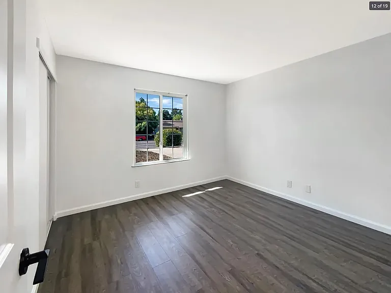 6134 Woodside Dr — Photo 12
