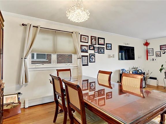 4th image of 2524 Tiemann Ave