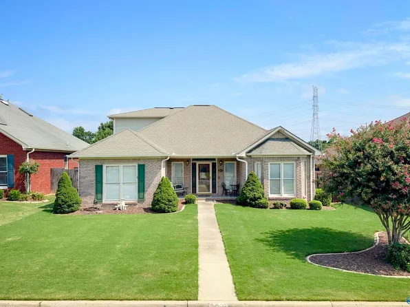 2218 Yorkshire SE, Decatur, AL 35601