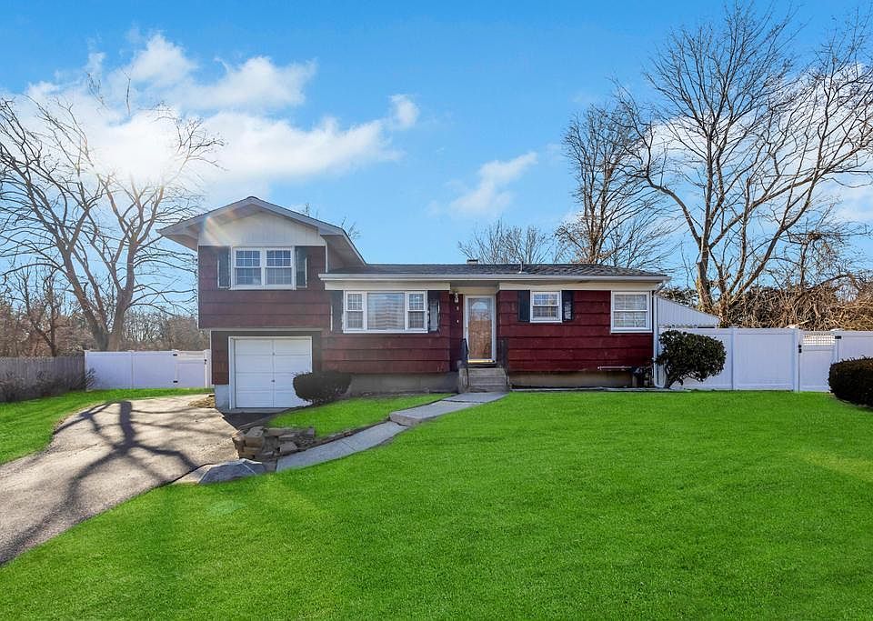 1st image of 8 Wagner Drive