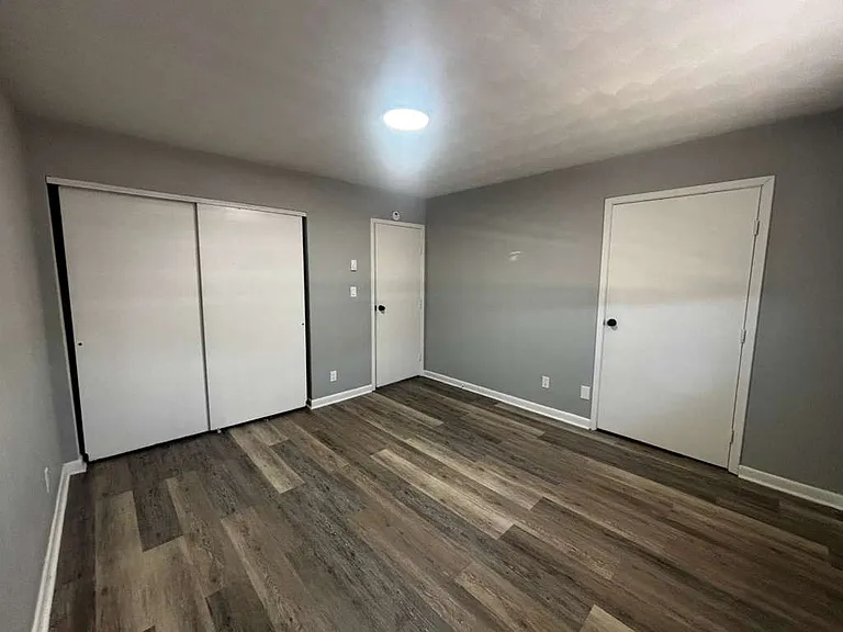 741 W Locust St #49 — Photo 7