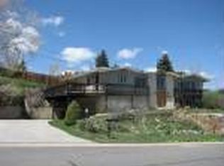 855 S Foothill Dr, Lakewood, CO 80228