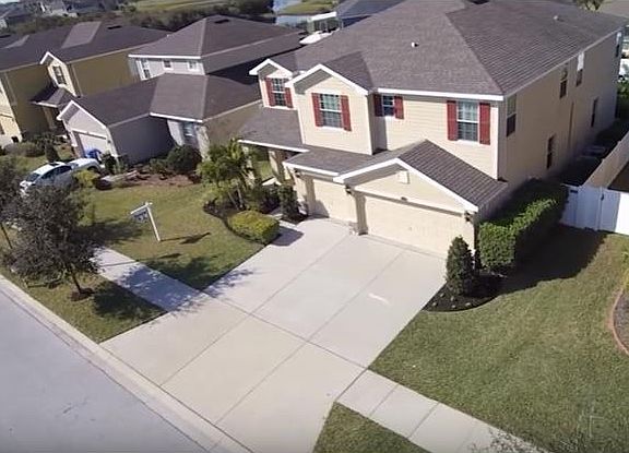 3rd image of 12228 Fairlawn Dr