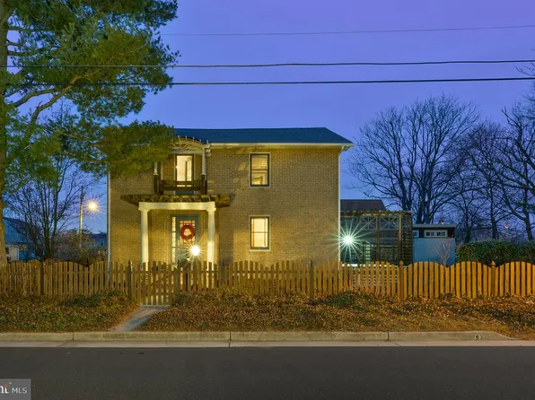 221 Clarence Ave, West Berlin, NJ 08091