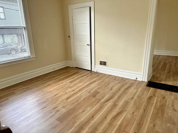 3rd image of 1811 Filbert St #1