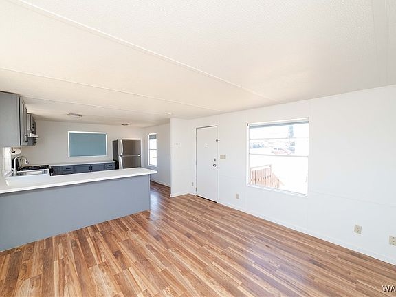 2nd image of 2331 E Northfield Avenue