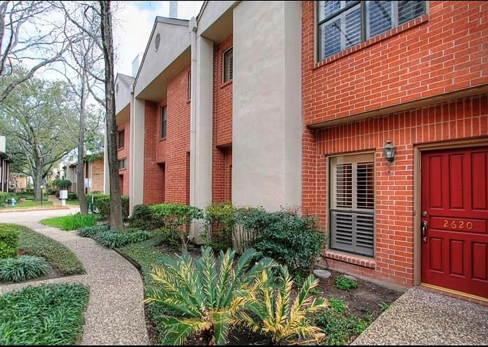 1st image of 2620 Bering Dr