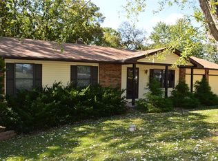 2366 Marilyn Ln, Festus, MO 63028